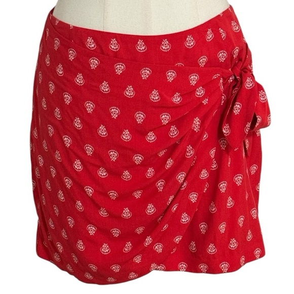 SEZANE Red White Floral Wrap Skirt Mini Size 36 S 4 Concert‎ Party Date Vacation - Picture 1 of 8